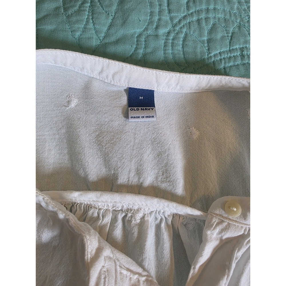 Old Navy Women's Medium Embroidered White Cotton V-Neck Puff Sleeve  Peasant Top - Picture 3 of 7